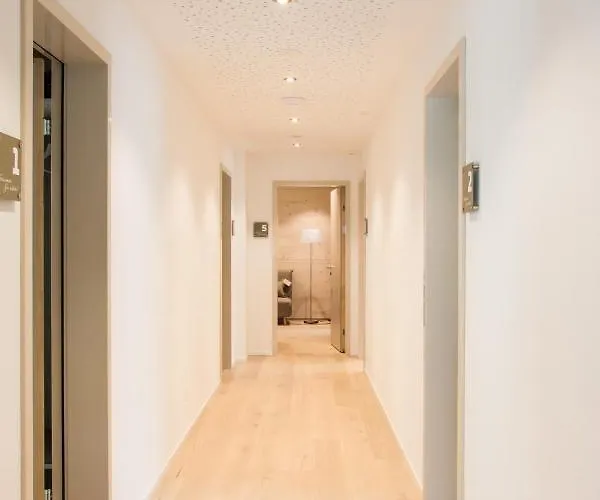 Kronelodge - Self-check-in Hotel *